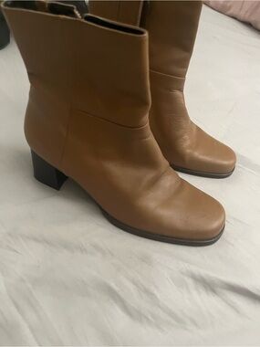 Easy Spirit Women's Camel Brown Mid-Heel Leather Ankle Boots